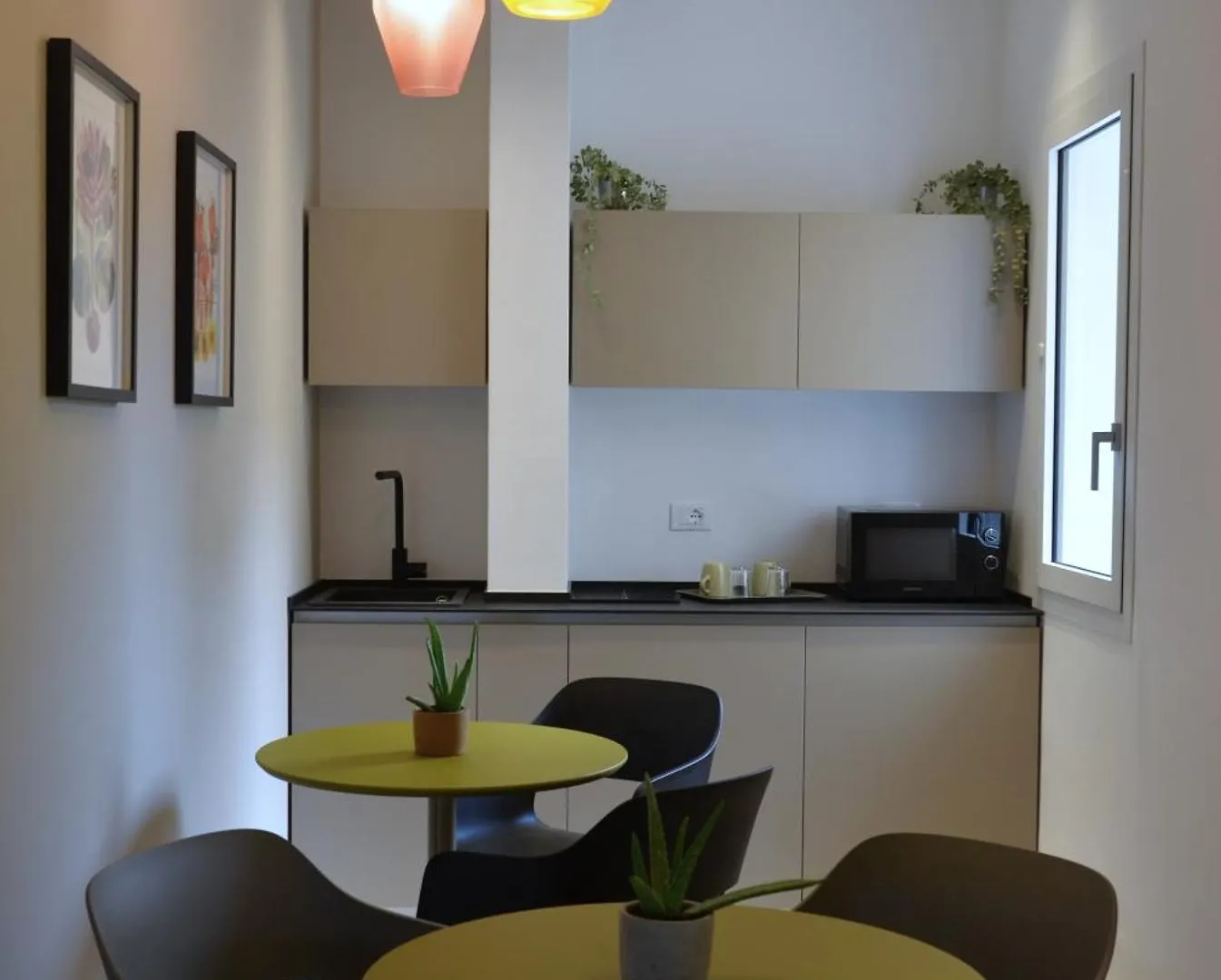 Vittoria Rooms Сиракузы 0*,  Италия